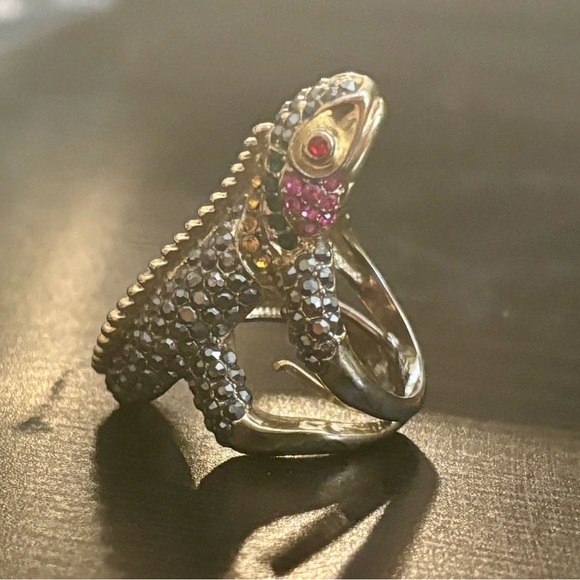 Spring Street Rhinestone Gecko Statement Ring - Picture 2 of 7